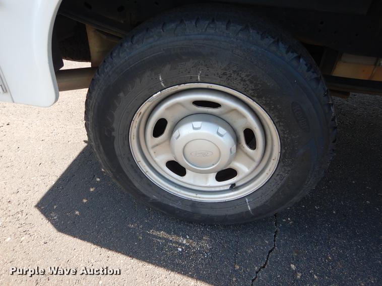 image for item DE1645 2012 Ford F250 Super Duty Crew Cab utility bed pickup truck