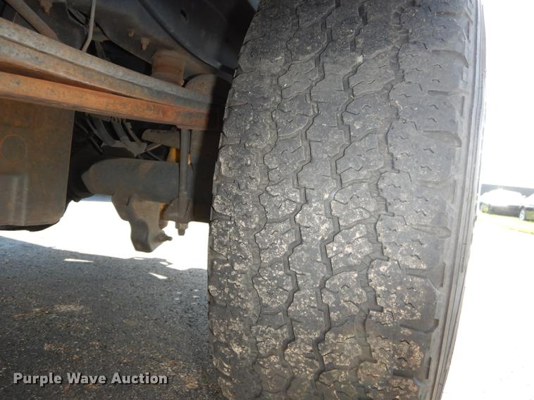 image for item DE1645 2012 Ford F250 Super Duty Crew Cab utility bed pickup truck