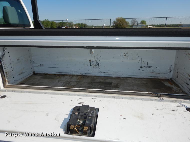 image for item DE1645 2012 Ford F250 Super Duty Crew Cab utility bed pickup truck