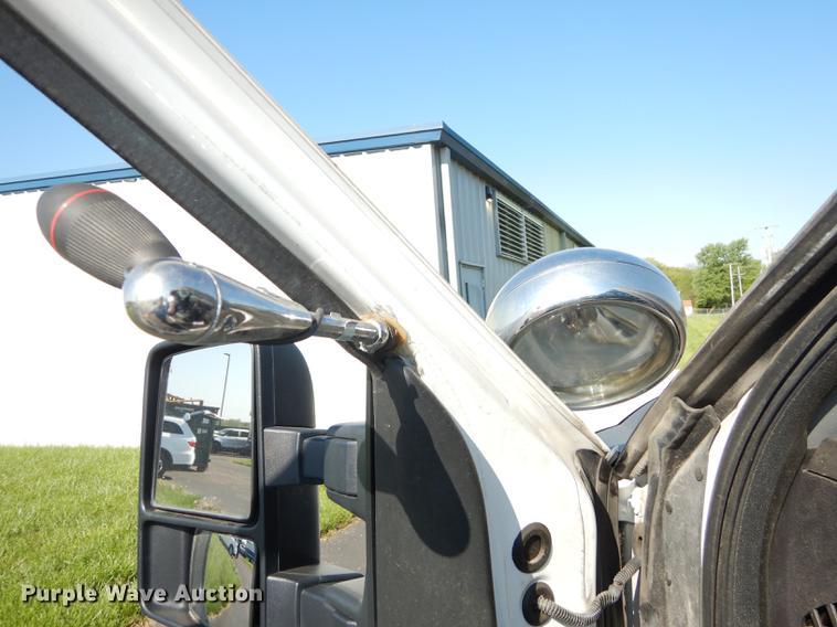 image for item DE1646 2012 Ford F250 Super Duty Crew Cab utility bed pickup truck