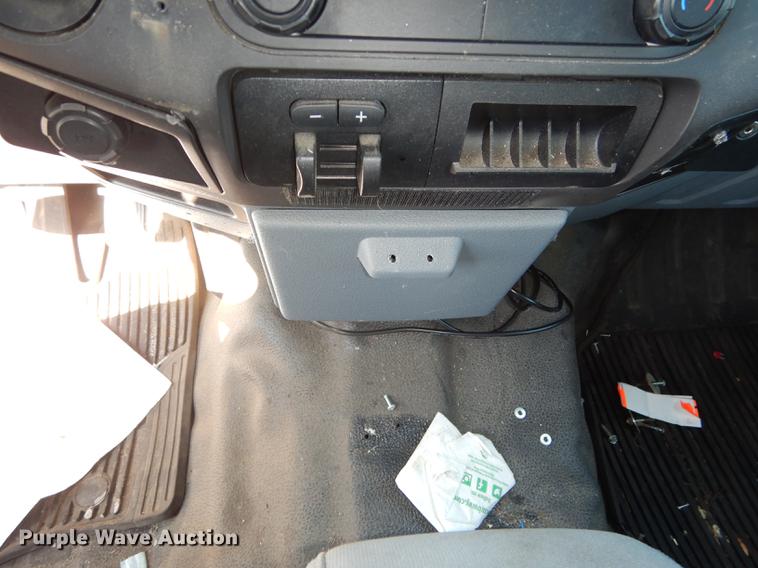 image for item DE1646 2012 Ford F250 Super Duty Crew Cab utility bed pickup truck