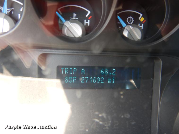 image for item DE1646 2012 Ford F250 Super Duty Crew Cab utility bed pickup truck