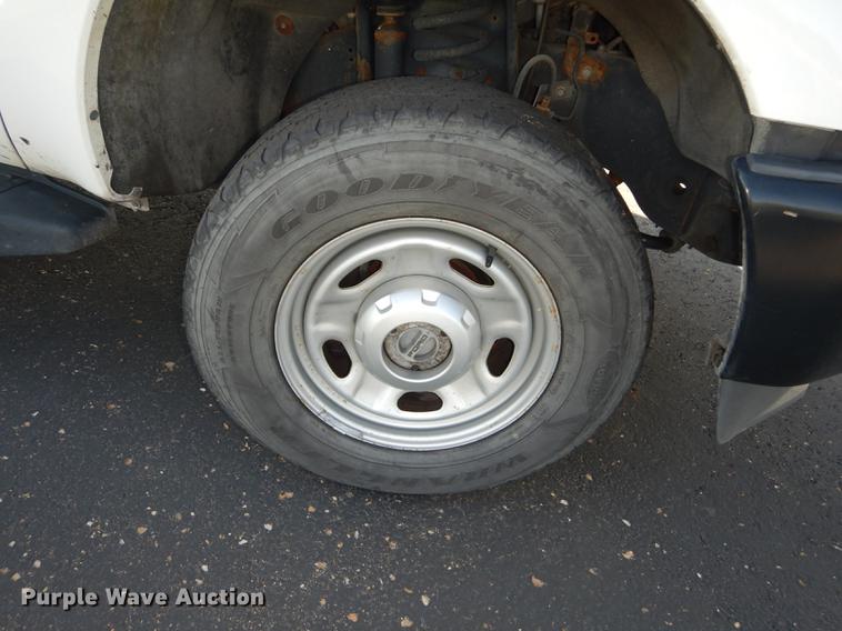 image for item DE1646 2012 Ford F250 Super Duty Crew Cab utility bed pickup truck