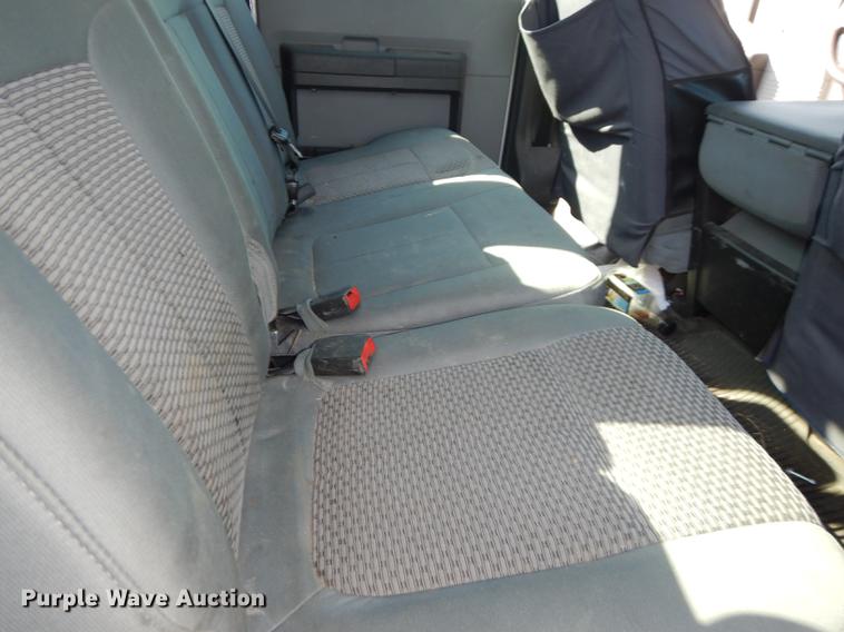 image for item DE1646 2012 Ford F250 Super Duty Crew Cab utility bed pickup truck