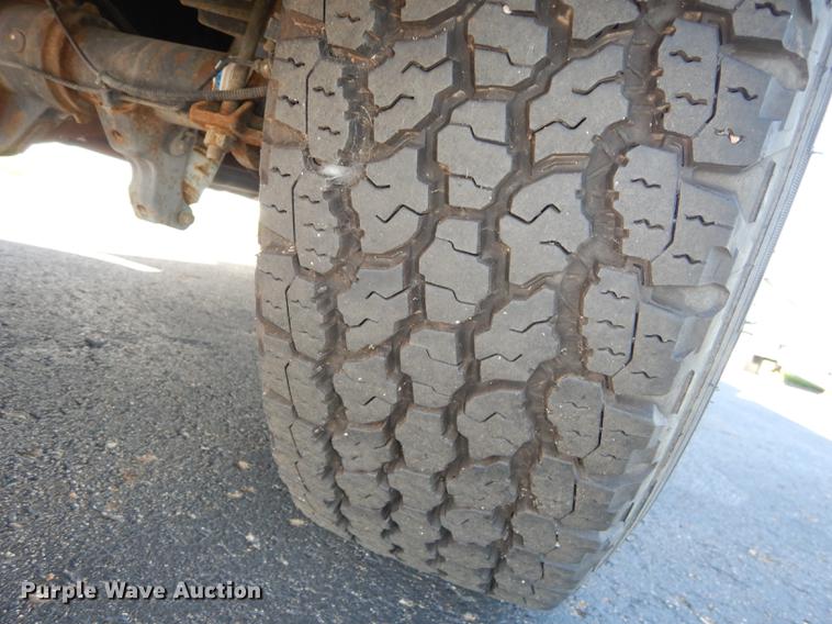 image for item DE1646 2012 Ford F250 Super Duty Crew Cab utility bed pickup truck