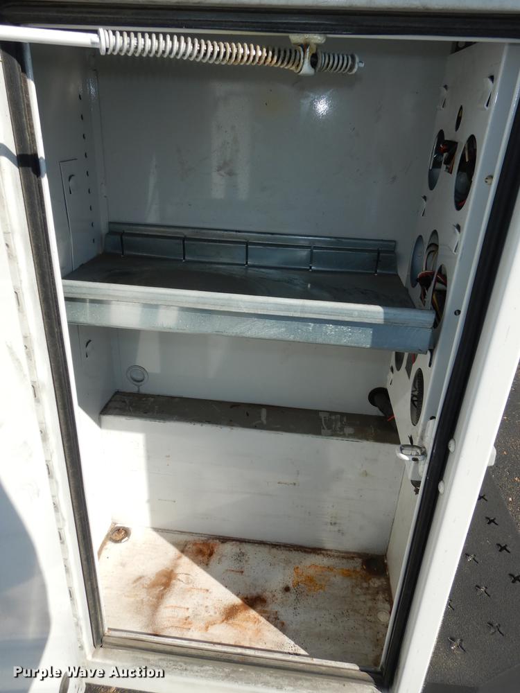 image for item DE1646 2012 Ford F250 Super Duty Crew Cab utility bed pickup truck