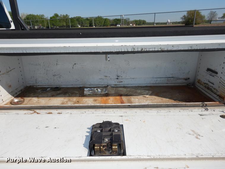 image for item DE1646 2012 Ford F250 Super Duty Crew Cab utility bed pickup truck