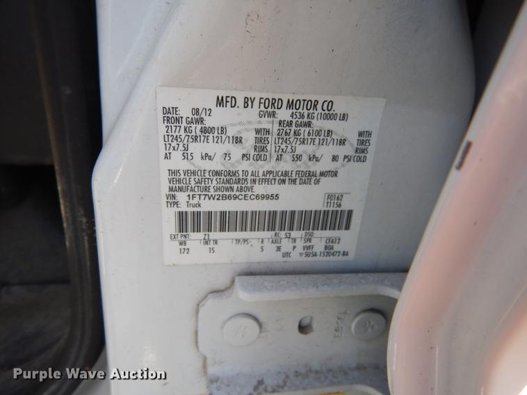 image for item DE1646 2012 Ford F250 Super Duty Crew Cab utility bed pickup truck