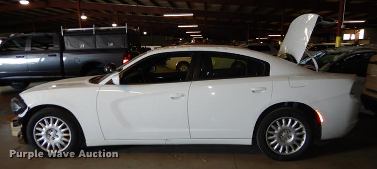 image for item DE1647 2016 Dodge Charger Police