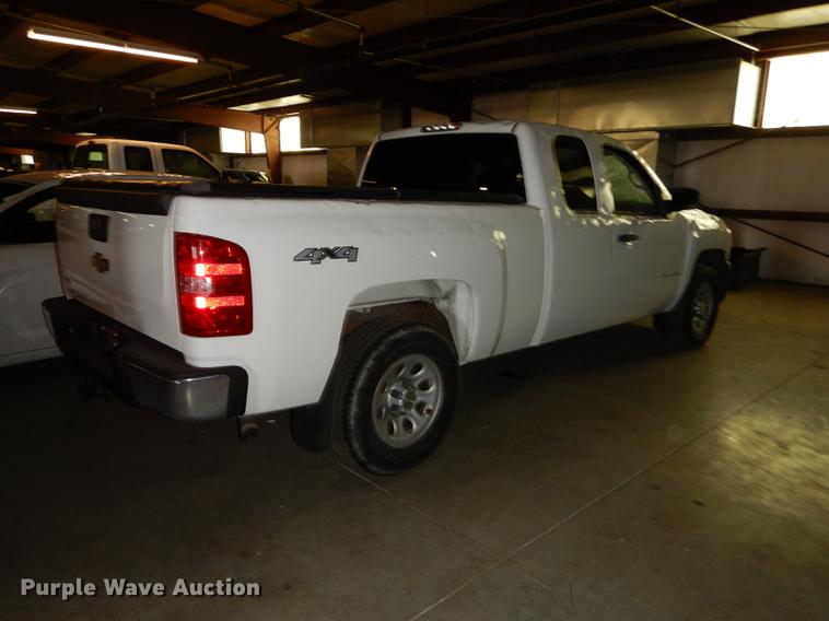 image for item DE1651 2008 Chevrolet Silverado 1500 Ext. Cab pickup truck
