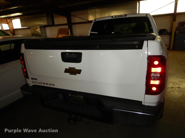 image for item DE1651 2008 Chevrolet Silverado 1500 Ext. Cab pickup truck