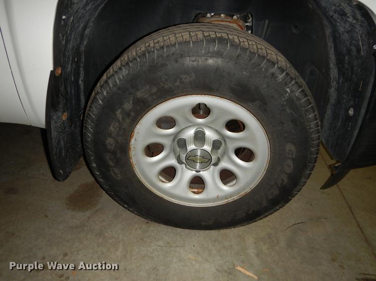 image for item DE1651 2008 Chevrolet Silverado 1500 Ext. Cab pickup truck