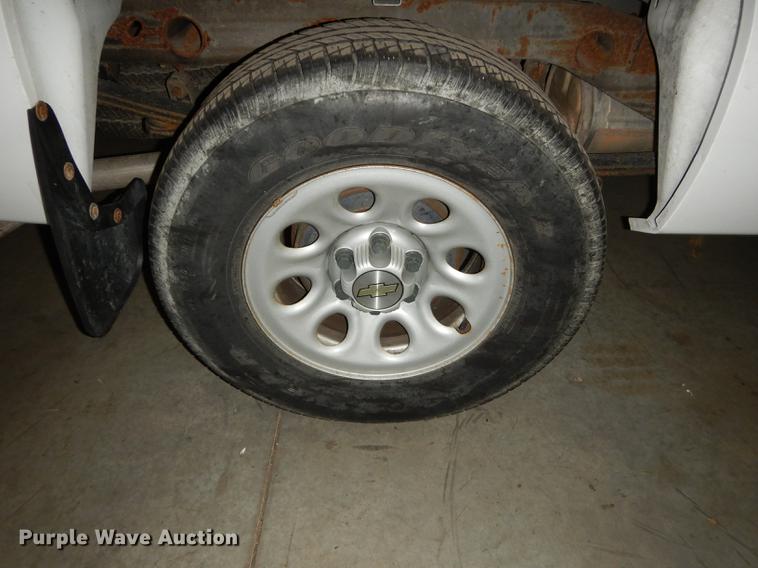 image for item DE1651 2008 Chevrolet Silverado 1500 Ext. Cab pickup truck