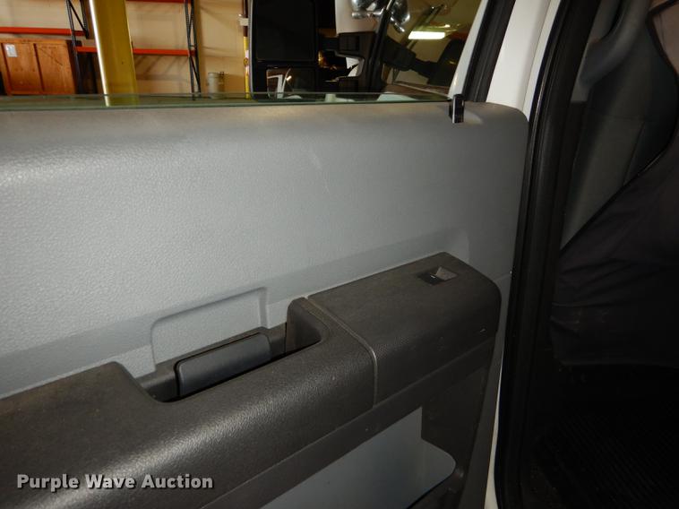 image for item DE1653 2012 Ford F250 Super Duty XL Crew Cab utility bed pickup truck