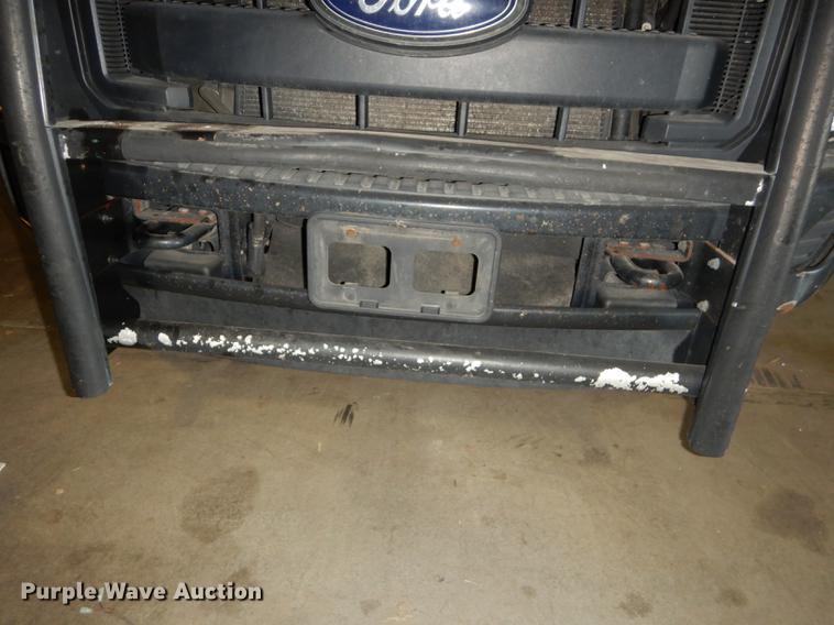 image for item DE1653 2012 Ford F250 Super Duty XL Crew Cab utility bed pickup truck