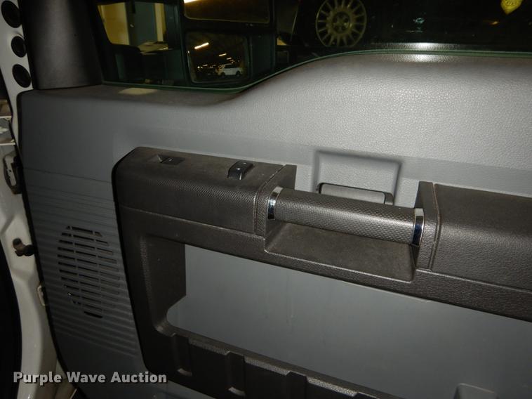 image for item DE1653 2012 Ford F250 Super Duty XL Crew Cab utility bed pickup truck