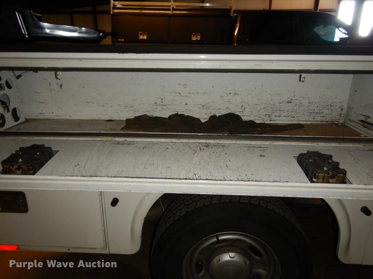 image for item DE1653 2012 Ford F250 Super Duty XL Crew Cab utility bed pickup truck