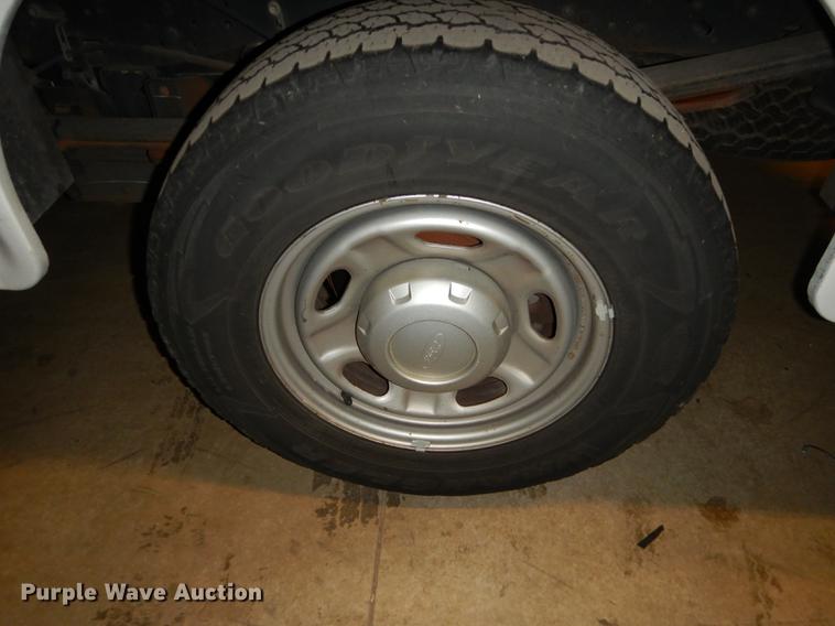 image for item DE1653 2012 Ford F250 Super Duty XL Crew Cab utility bed pickup truck