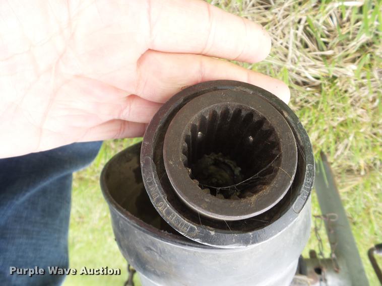 image for item AY9505 1997 MacDon 3000 windrower