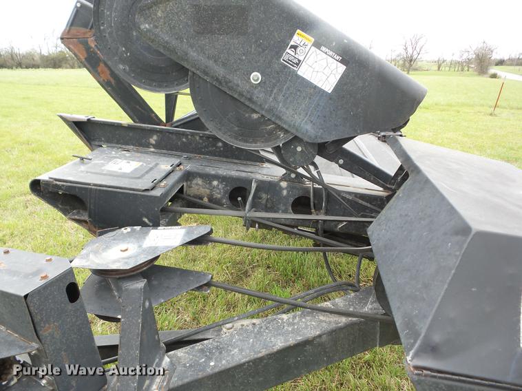 image for item AY9505 1997 MacDon 3000 windrower