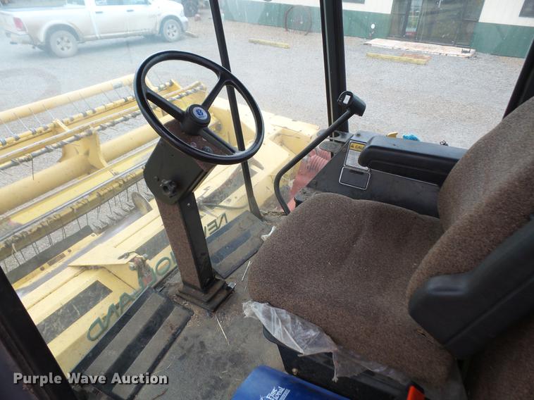 image for item DB6164 1994 New Holland 2450 windrower