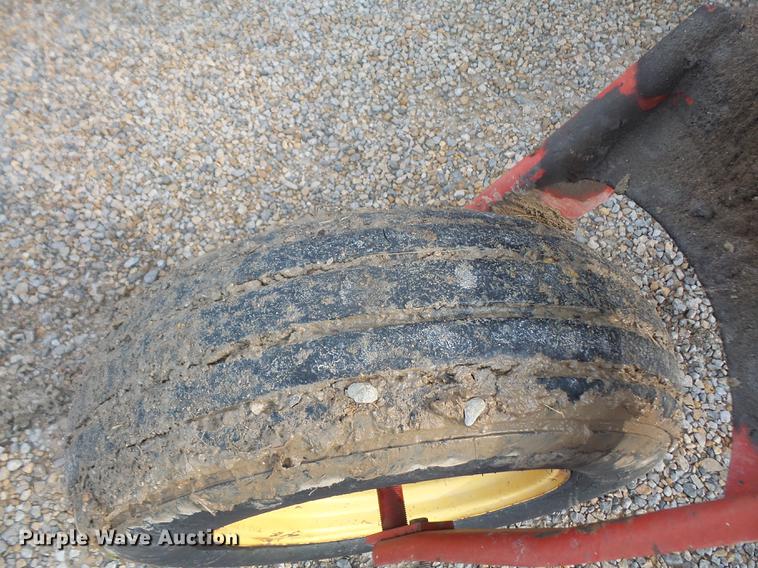 image for item DB6164 1994 New Holland 2450 windrower