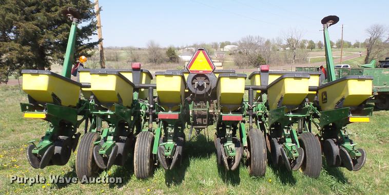 image for item DB6165 John Deere 1750 Max Emerge Plus no-till planter