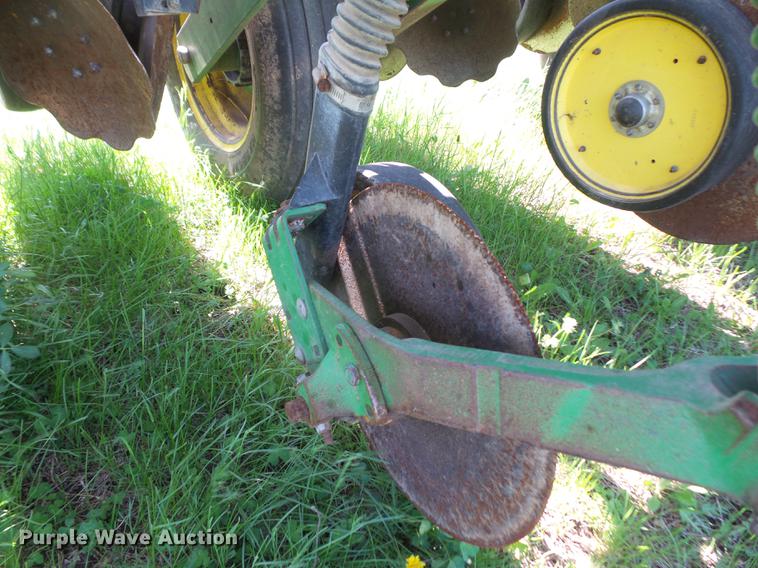 image for item DB6165 John Deere 1750 Max Emerge Plus no-till planter