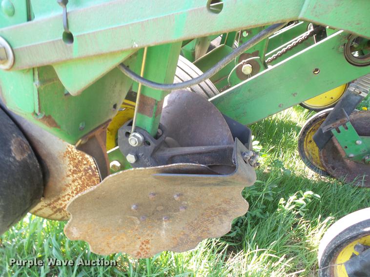 image for item DB6165 John Deere 1750 Max Emerge Plus no-till planter