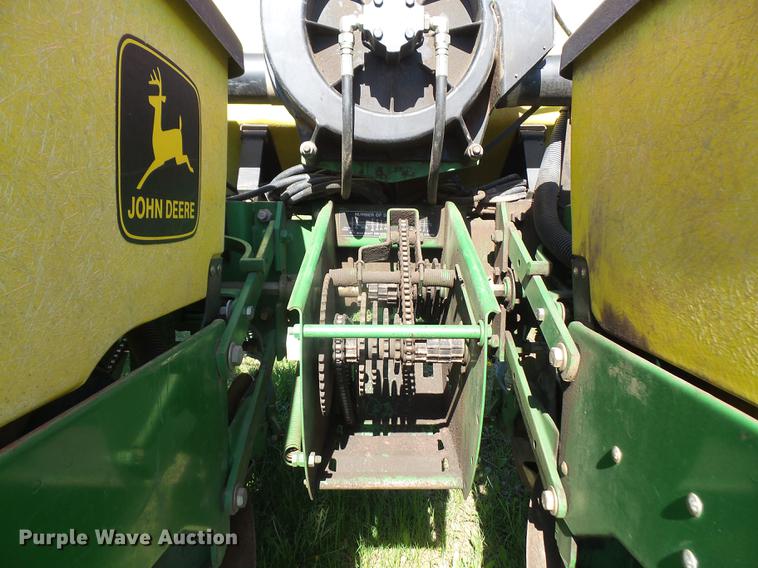 image for item DB6165 John Deere 1750 Max Emerge Plus no-till planter