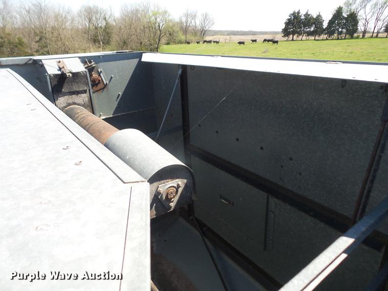 image for item DB6169 1983 Gleaner L3 combine