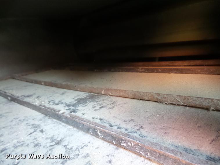 image for item DB6169 1983 Gleaner L3 combine