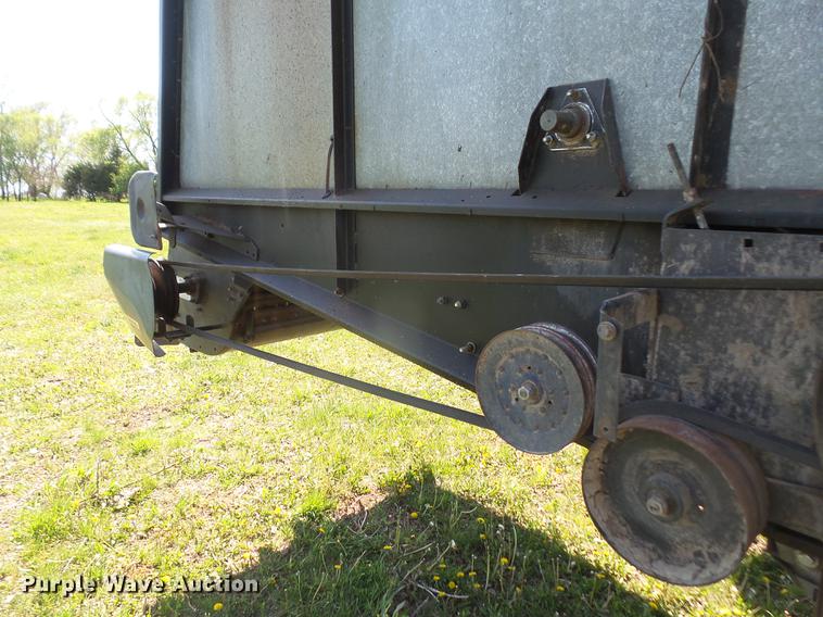 image for item DB6169 1983 Gleaner L3 combine