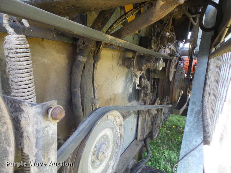 image for item DB6169 1983 Gleaner L3 combine