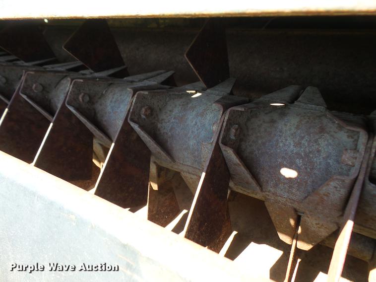 image for item DB6169 1983 Gleaner L3 combine