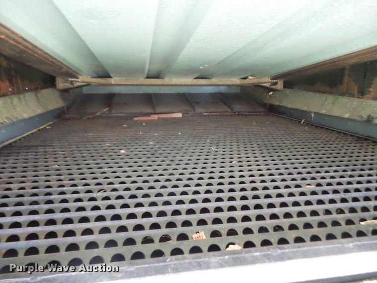 image for item DB6169 1983 Gleaner L3 combine