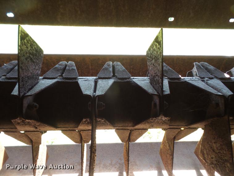 image for item DB6169 1983 Gleaner L3 combine