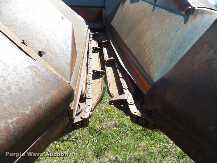 image for item DB6169 1983 Gleaner L3 combine