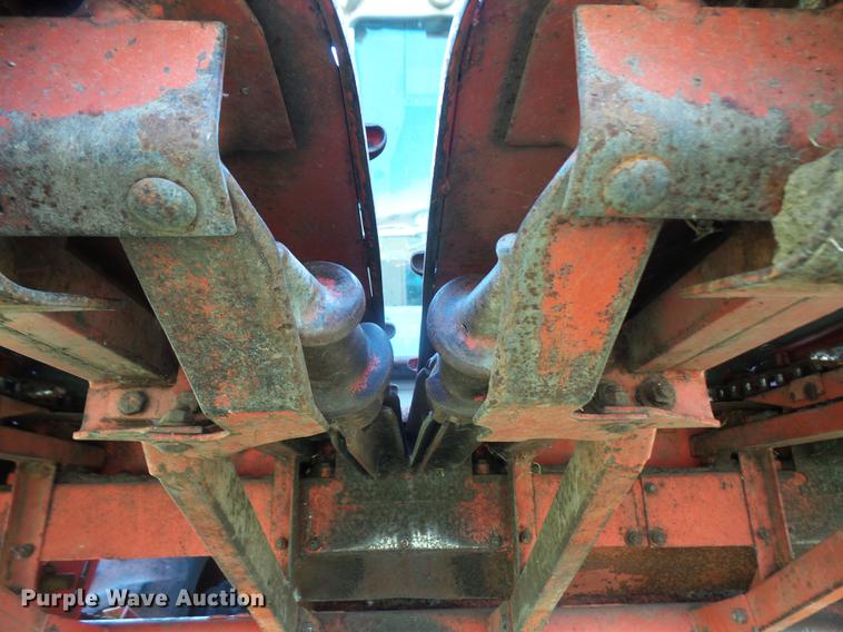 image for item DB6169 1983 Gleaner L3 combine