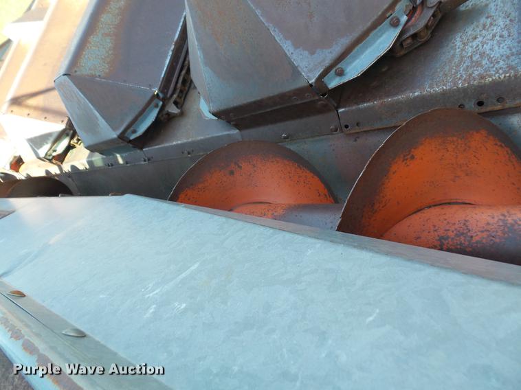 image for item DB6169 1983 Gleaner L3 combine