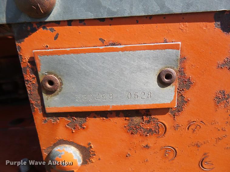 image for item DB6169 1983 Gleaner L3 combine