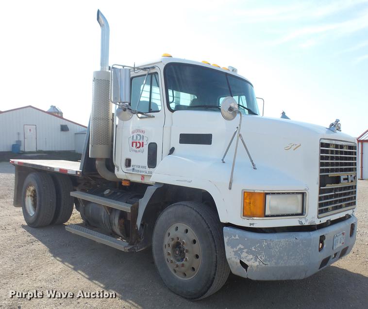 image for item DB6211 2000 Mack CH612 flatbed truck