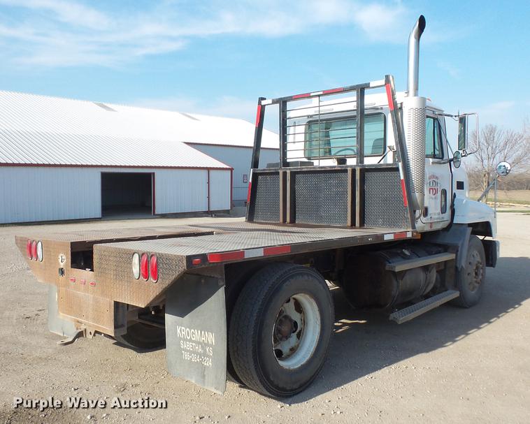 image for item DB6211 2000 Mack CH612 flatbed truck