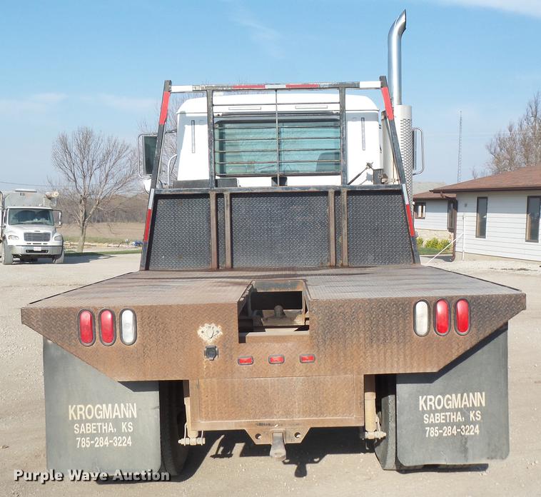 image for item DB6211 2000 Mack CH612 flatbed truck