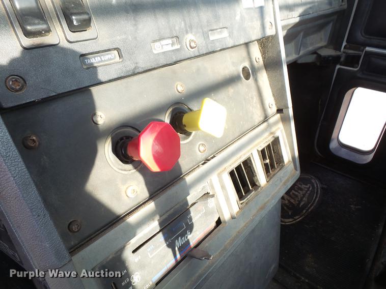 image for item DB6211 2000 Mack CH612 flatbed truck