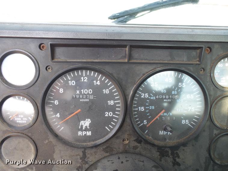 image for item DB6211 2000 Mack CH612 flatbed truck