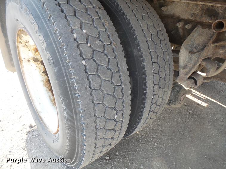 image for item DB6211 2000 Mack CH612 flatbed truck