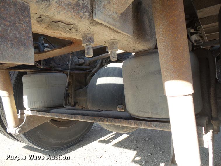 image for item DB6211 2000 Mack CH612 flatbed truck