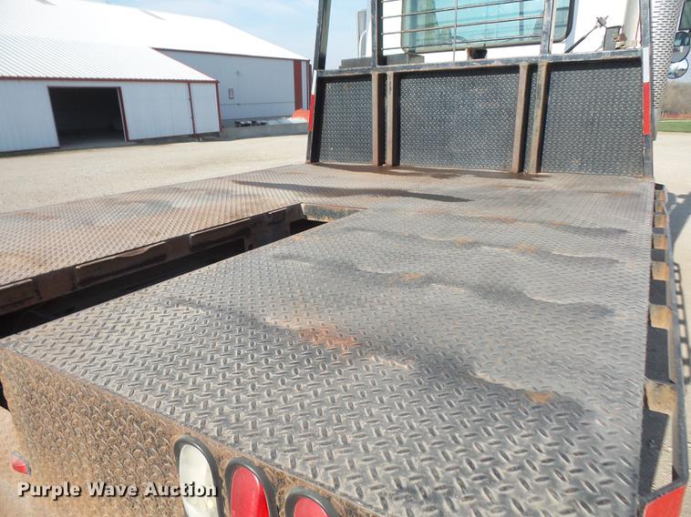 image for item DB6211 2000 Mack CH612 flatbed truck