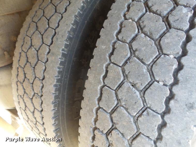 image for item DB6211 2000 Mack CH612 flatbed truck